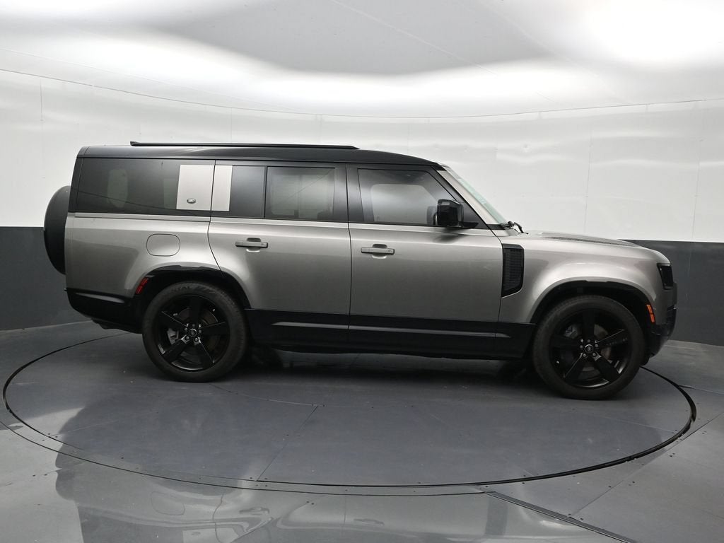 2024 Land Rover Defender 130 P400 X-Dynamic SE