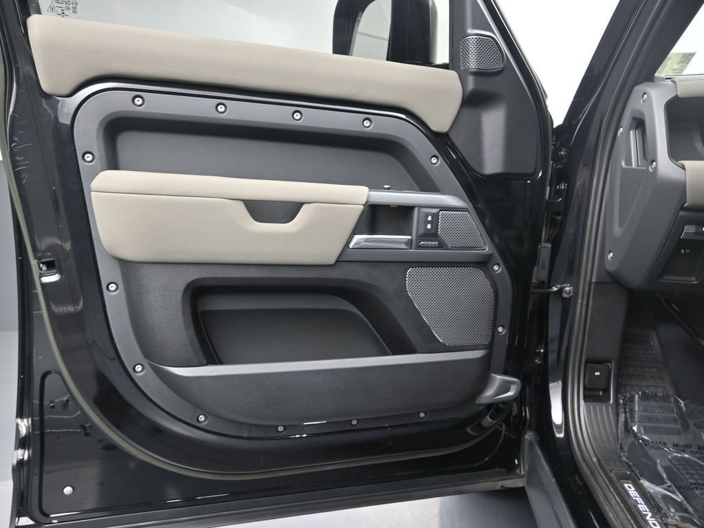 2023 Land Rover Defender X