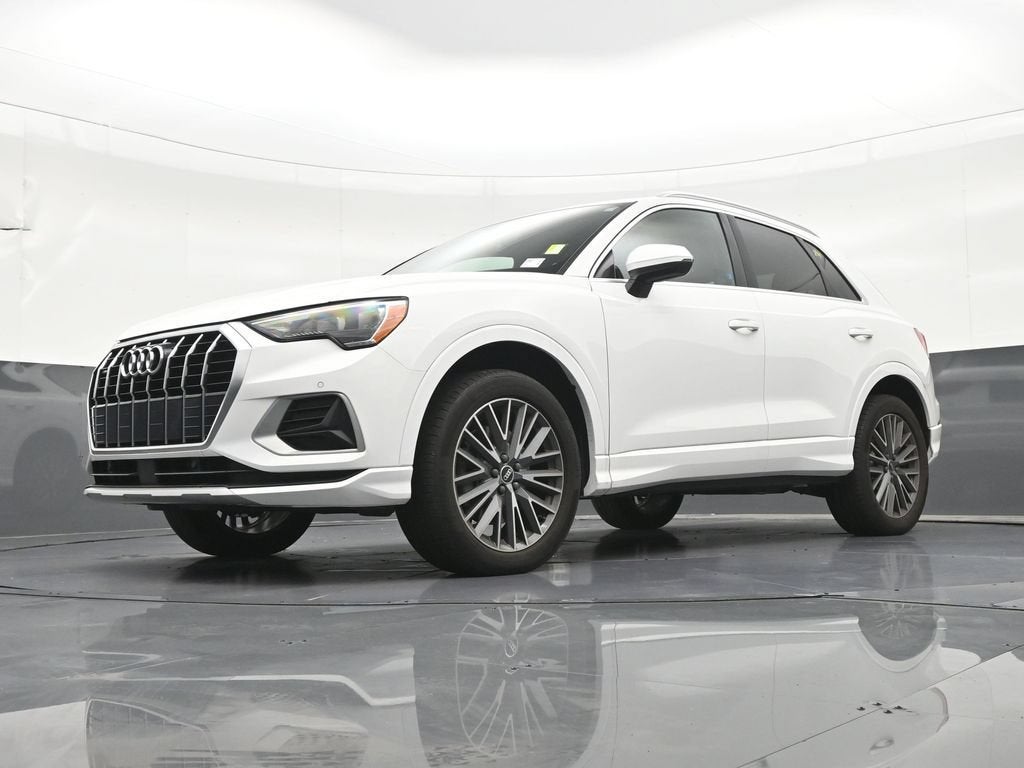 2022 Audi Q3 Premium
