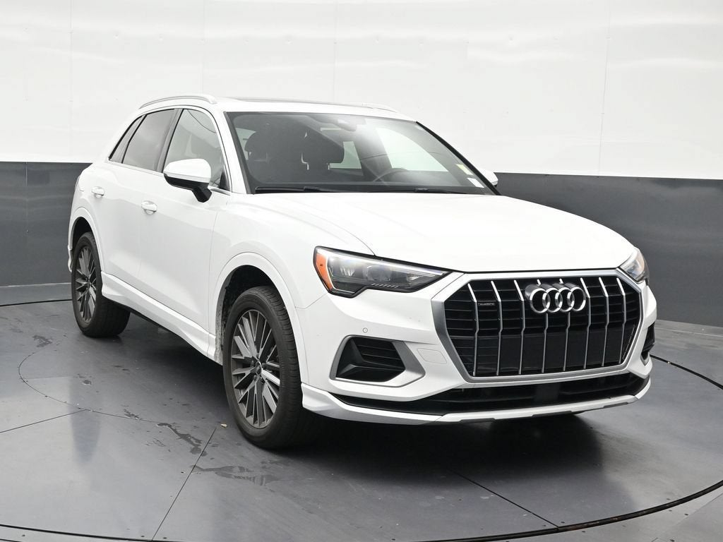 2022 Audi Q3 Premium
