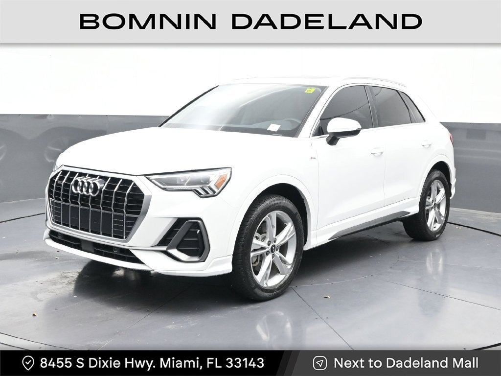 2023 Audi Q3 S line Premium