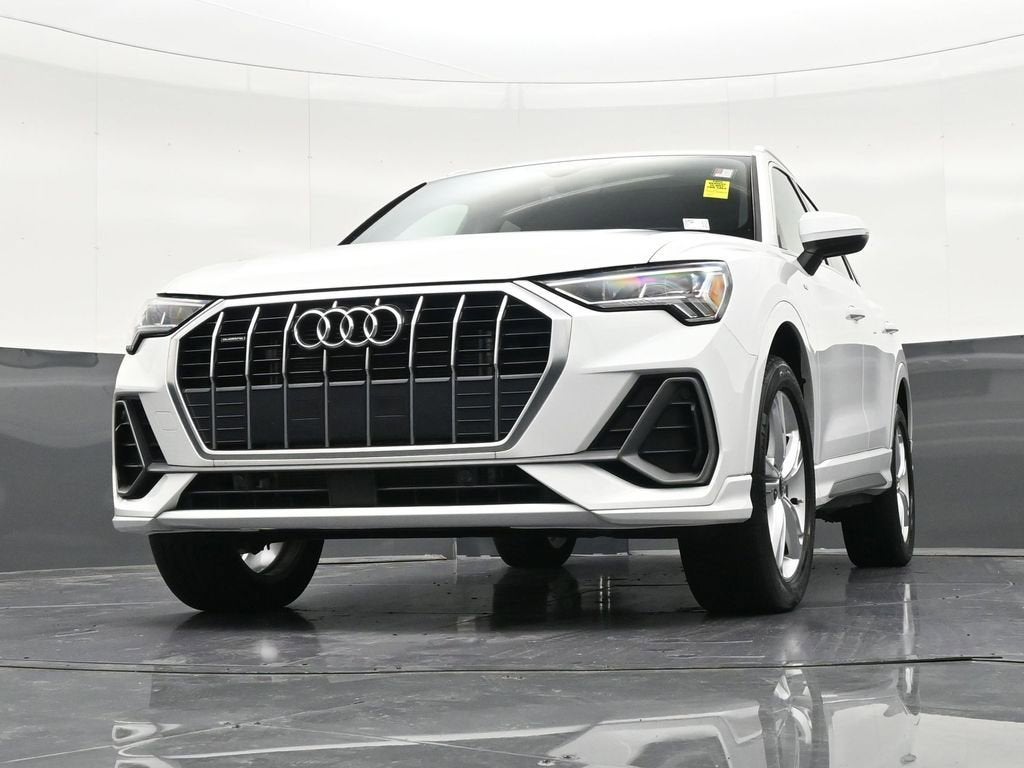 2024 Audi Q3 S line Premium