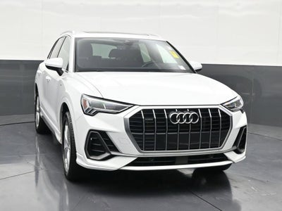 2024 Audi Q3 S line Premium