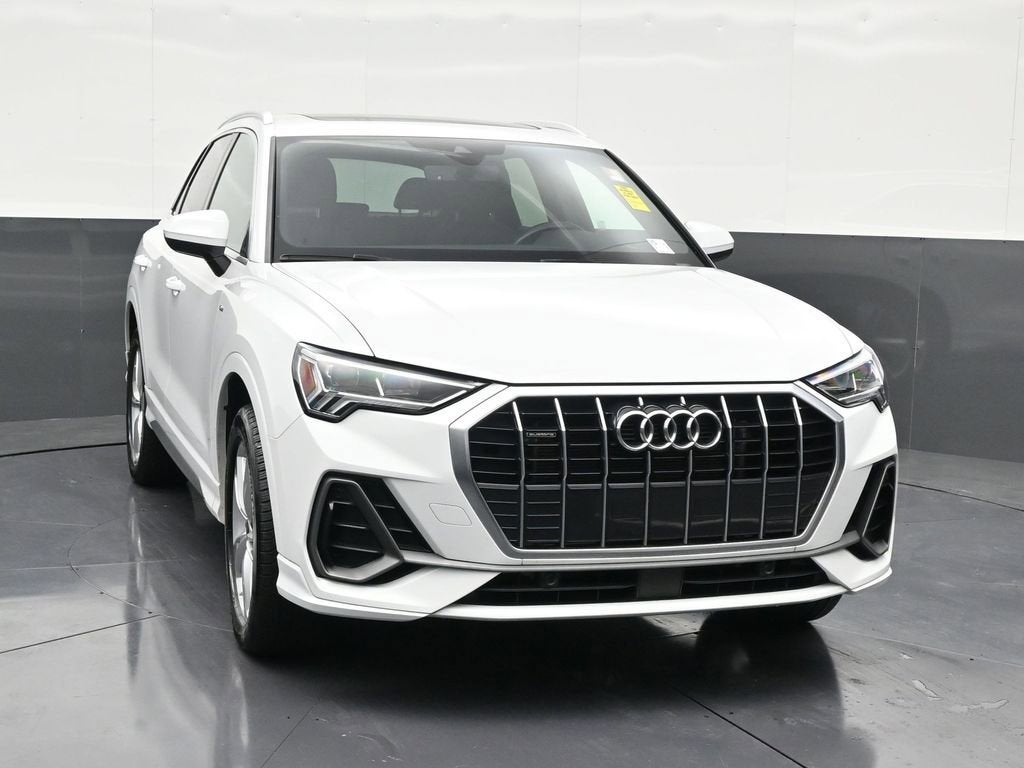 2024 Audi Q3 S line Premium