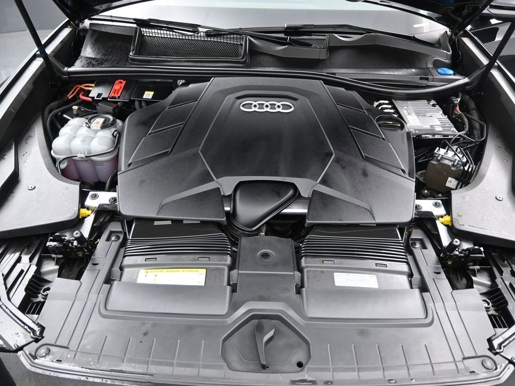 2020 Audi Q8 Premium Plus