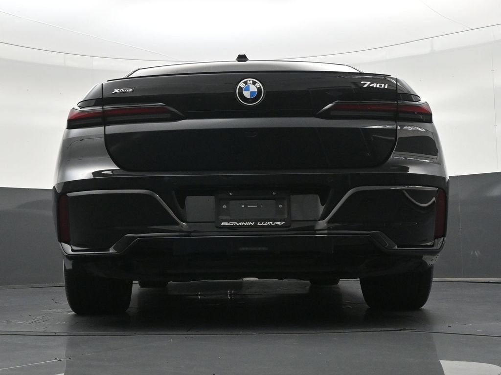 2025 BMW 7 Series 740i xDrive