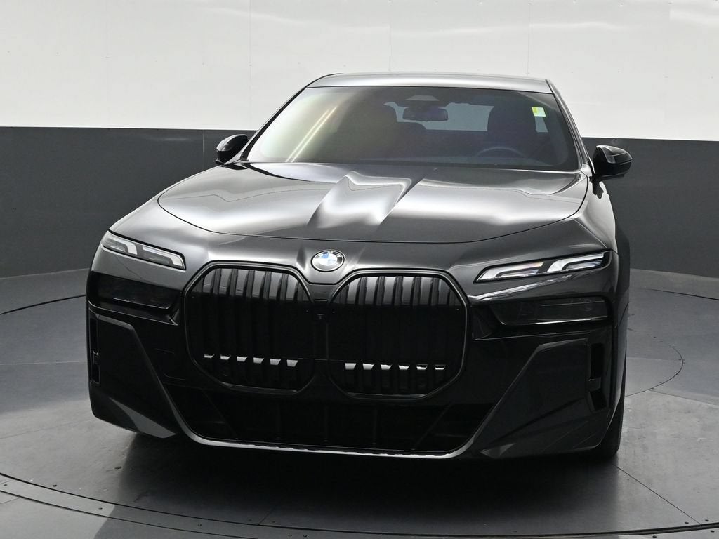 2025 BMW 7 Series 740i xDrive