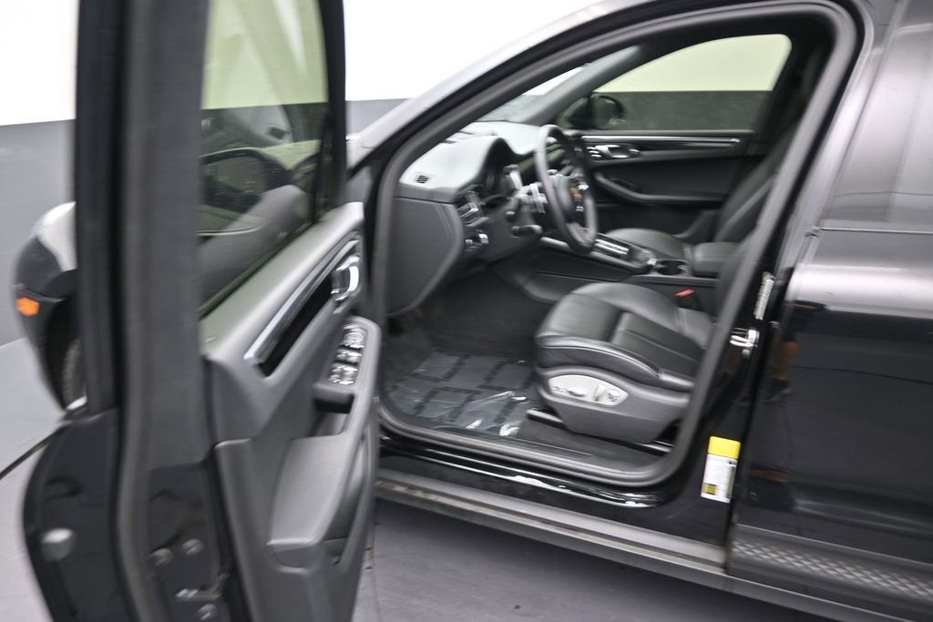 2022 Porsche Macan 4DR AWD
