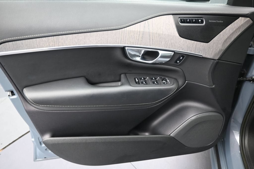 2023 Volvo XC90 B6 Ultimate 6-Seater