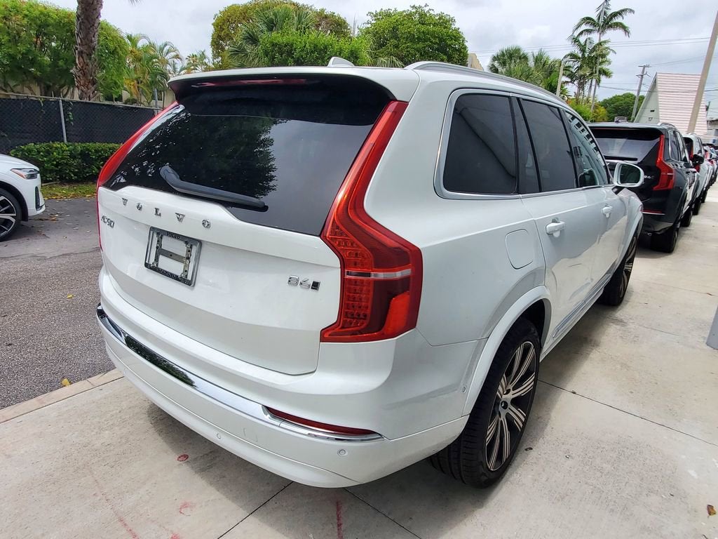 2024 Volvo XC90 Plus Bright Theme
