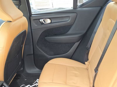 2019 Volvo XC40 Momentum