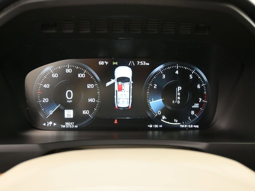 2022 Volvo XC90 Momentum