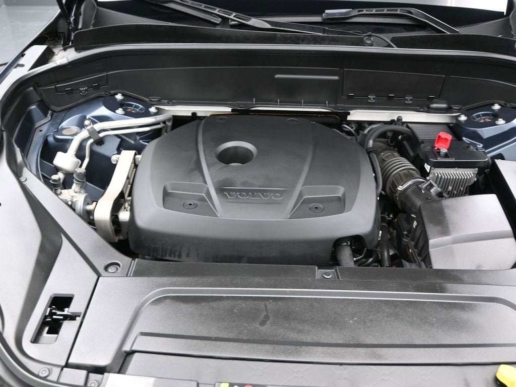 2022 Volvo XC90 Momentum