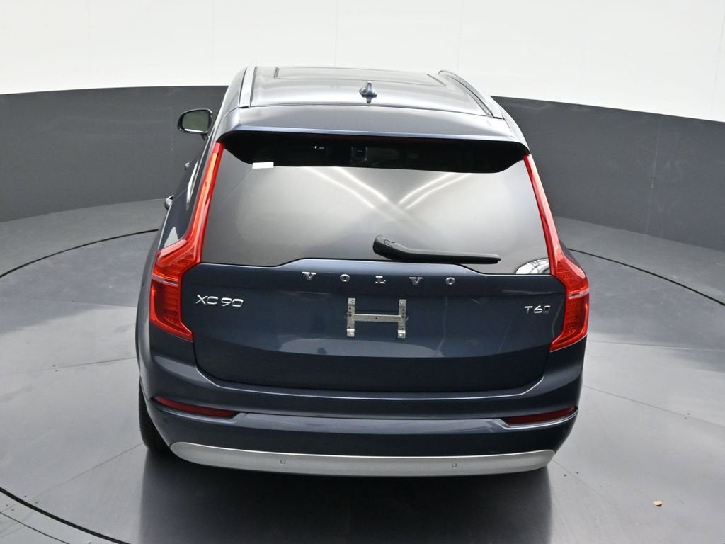2022 Volvo XC90 Momentum