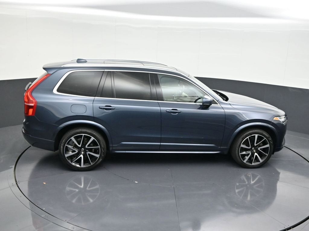 2022 Volvo XC90 Momentum