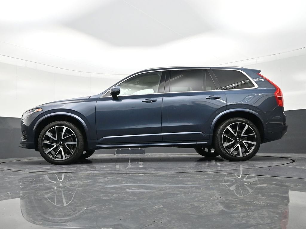 2022 Volvo XC90 Momentum