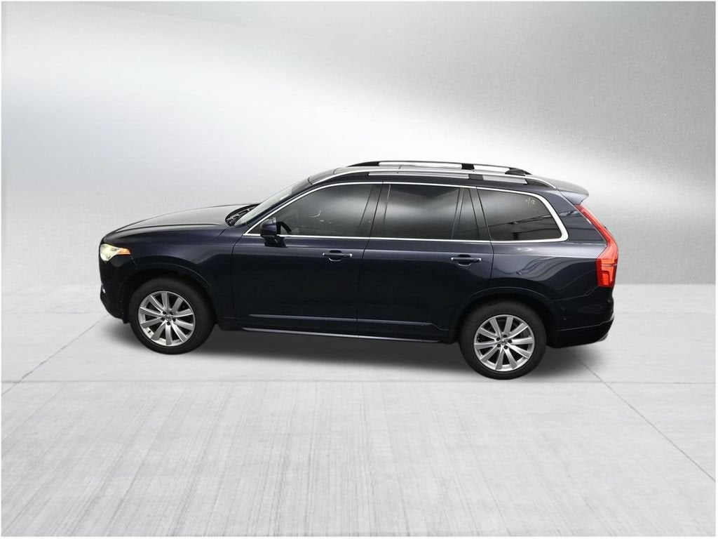 2017 Volvo XC90 T6 Momentum