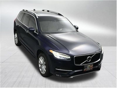2017 Volvo XC90 T6 Momentum