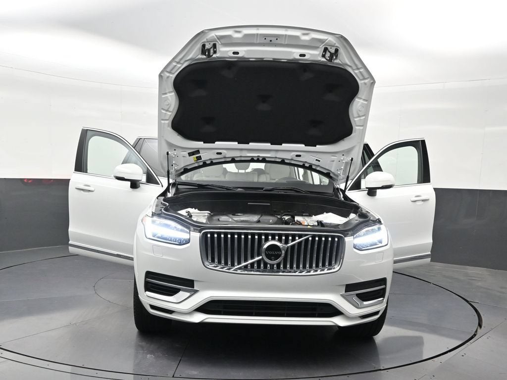 2024 Volvo XC90 Recharge Plug-In Hybrid T8 Ultimate Bright Theme 7-Seater