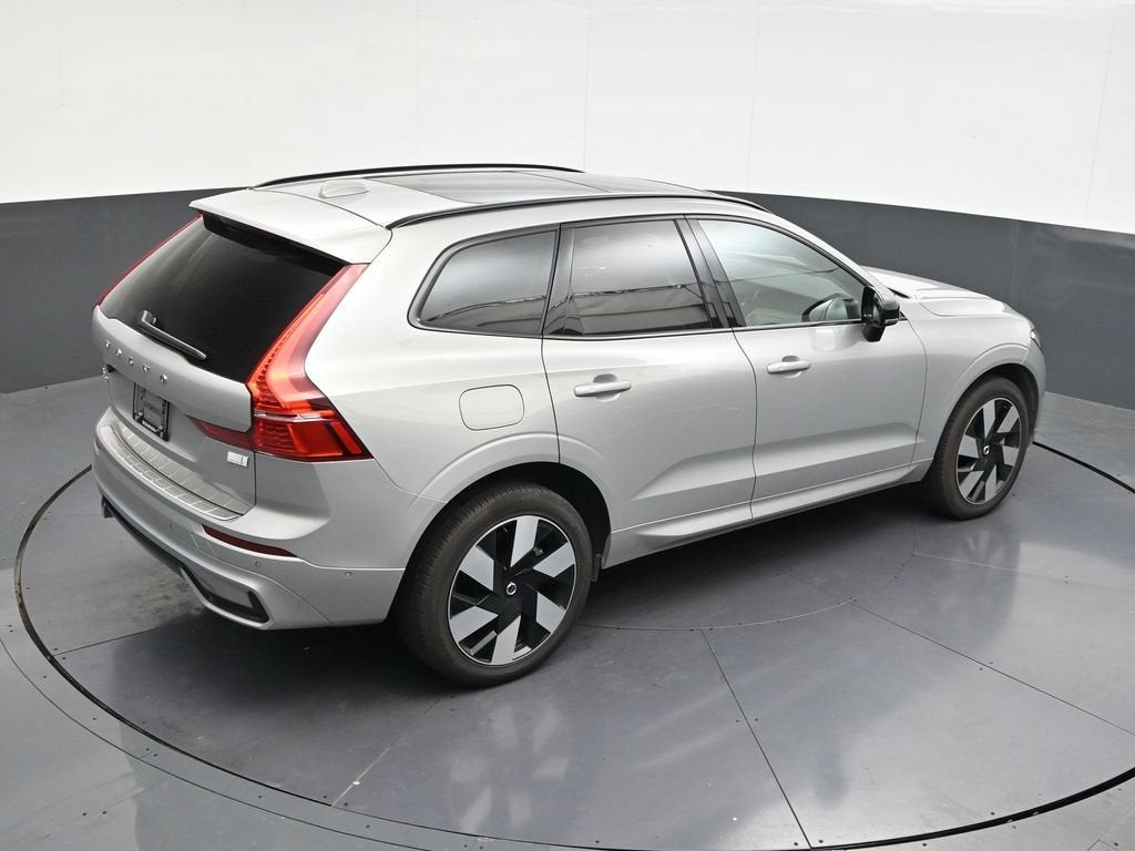 2024 Volvo XC60 Recharge Plug-In Hybrid T8 Ultimate Dark Theme