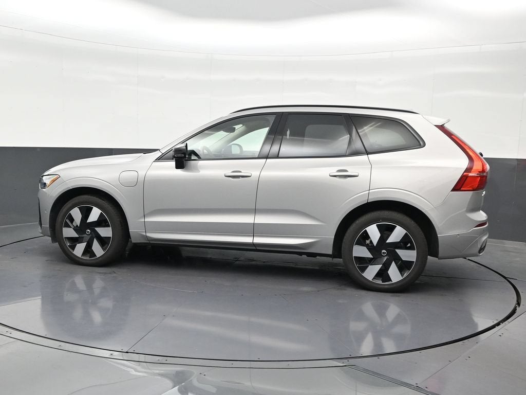 2024 Volvo XC60 Recharge Plug-In Hybrid T8 Ultimate Dark Theme