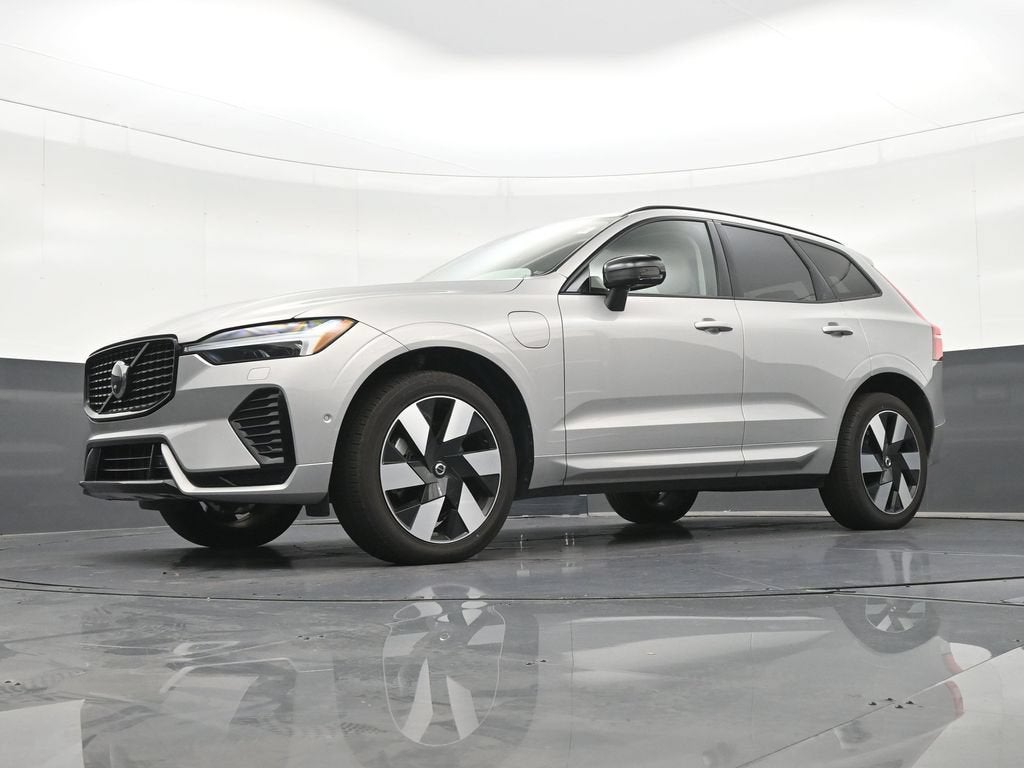 2024 Volvo XC60 Recharge Plug-In Hybrid T8 Ultimate Dark Theme