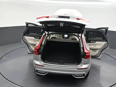 2024 Volvo XC60 Recharge Plug-In Hybrid T8 Ultimate Dark Theme