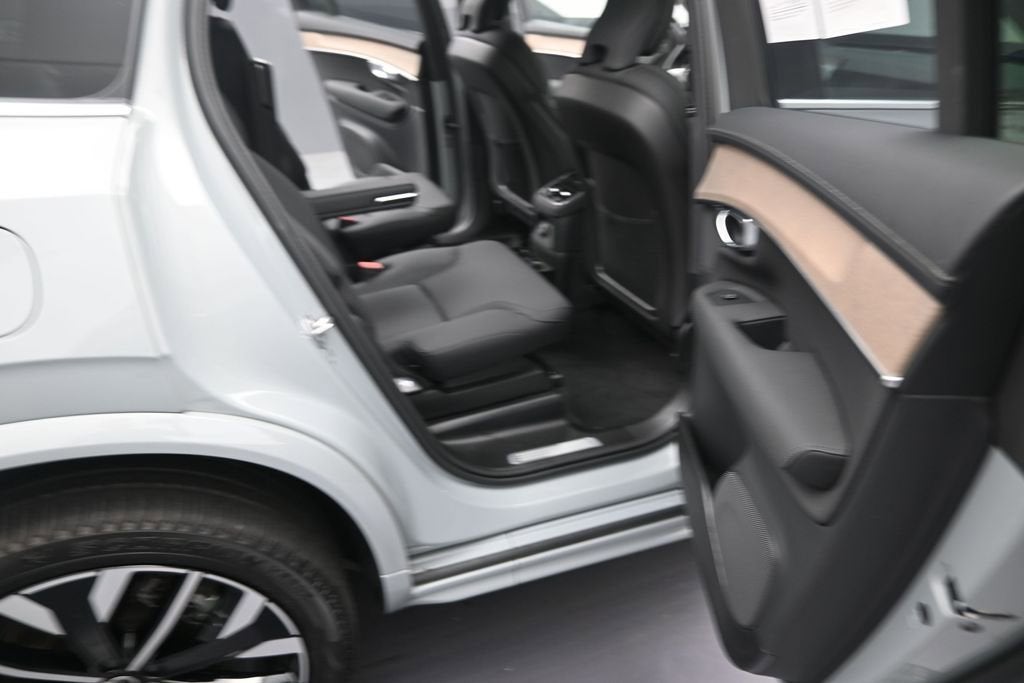 2025 Volvo XC90 Plug-In Hybrid Plus