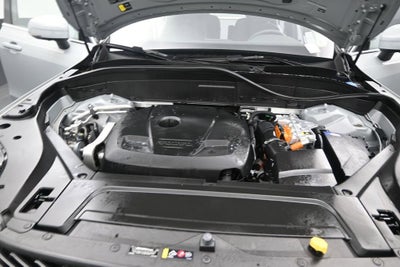 2025 Volvo XC90 Plug-In Hybrid Plus