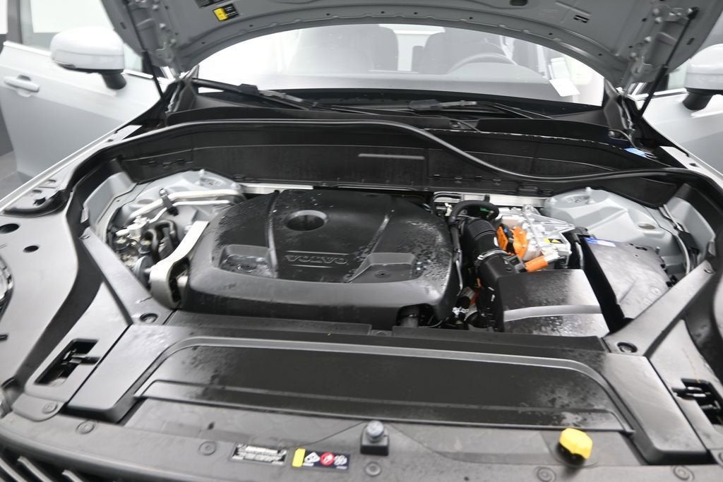 2025 Volvo XC90 Plug-In Hybrid Plus