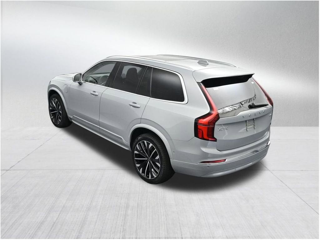 2025 Volvo XC90 Plug-In Hybrid Plus