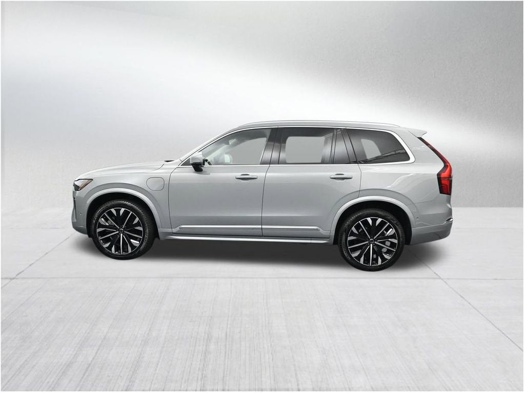 2025 Volvo XC90 Plug-In Hybrid Plus