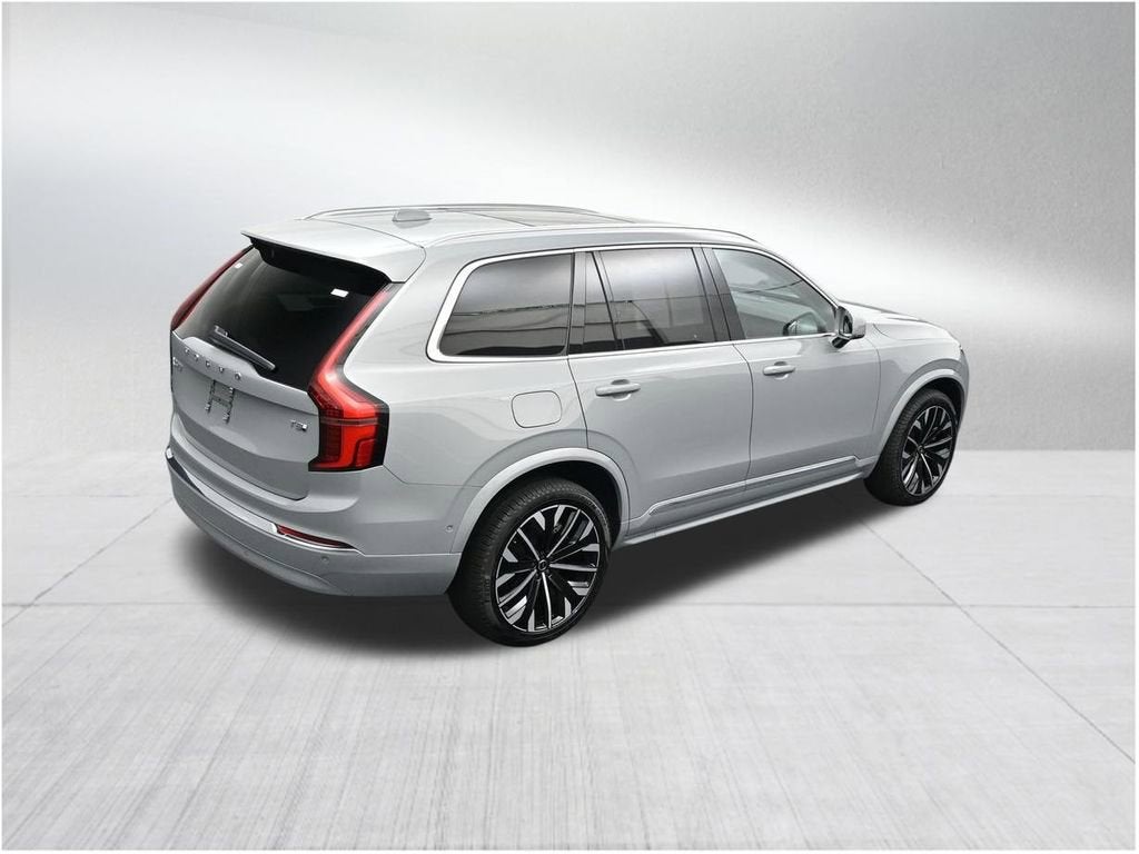2025 Volvo XC90 Plug-In Hybrid Plus