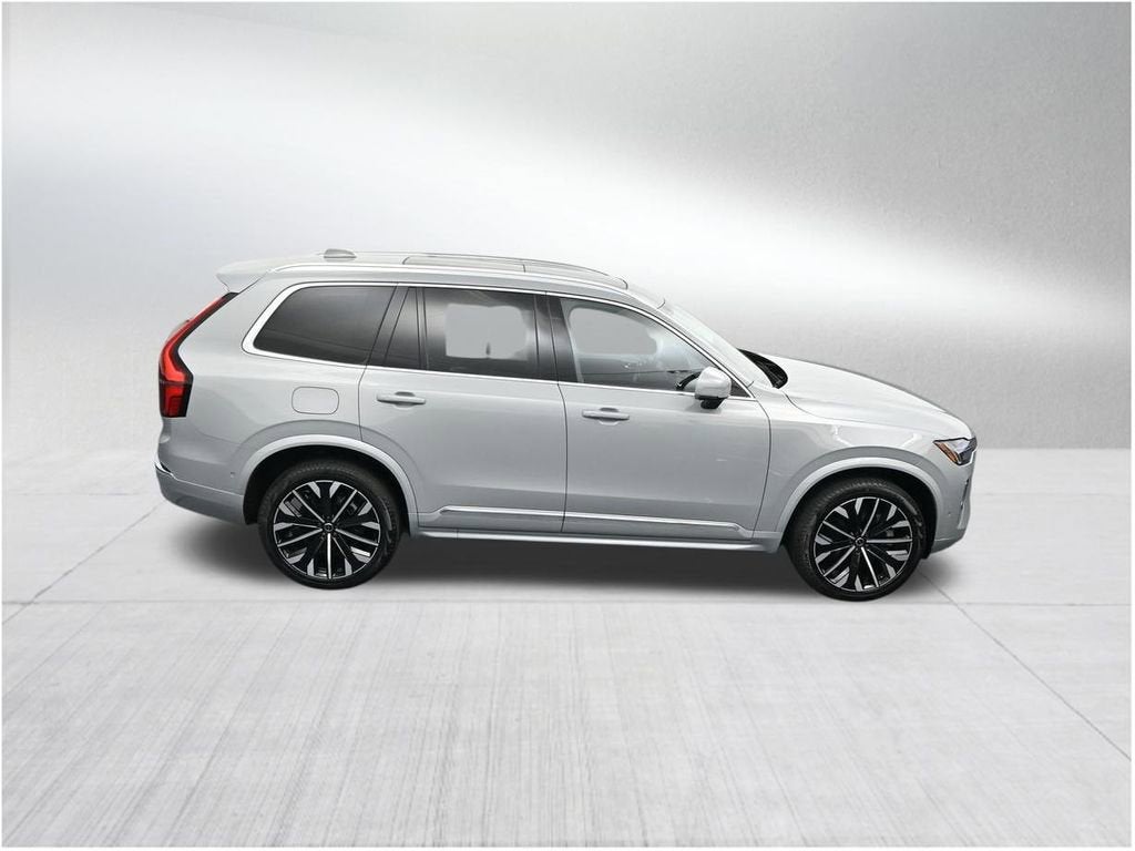 2025 Volvo XC90 Plug-In Hybrid Plus