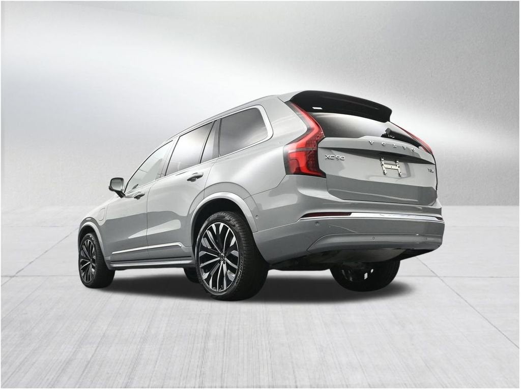 2025 Volvo XC90 Plug-In Hybrid Plus