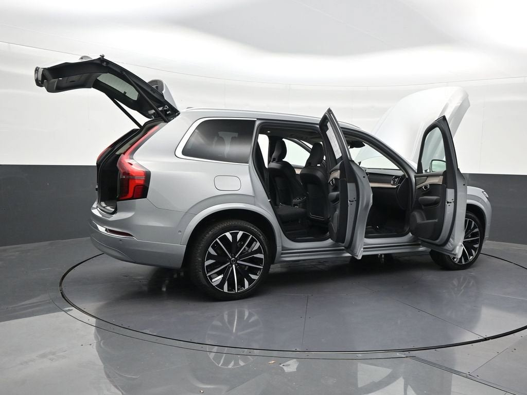 2025 Volvo XC90 Plug-In Hybrid Plus