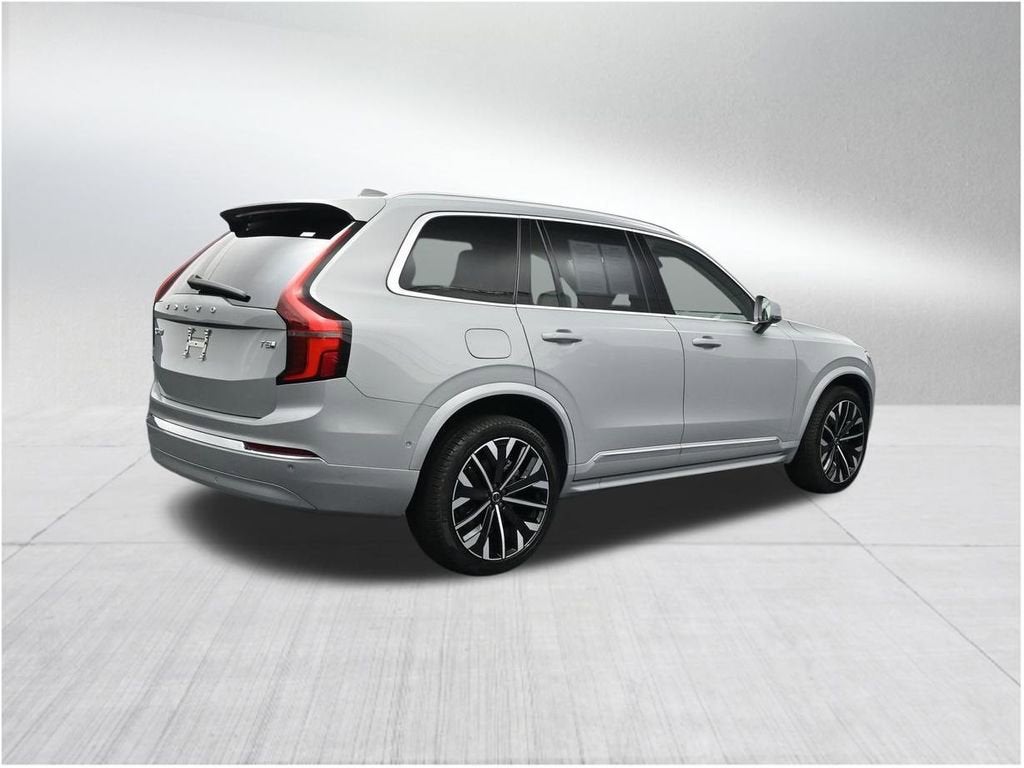 2025 Volvo XC90 Plug-In Hybrid Plus