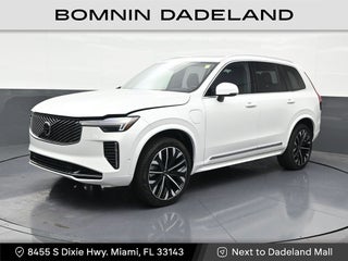 2025 Volvo XC90 Plug-In Hybrid Plus