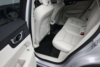 2025 Volvo XC60 Plug-In Hybrid Plus