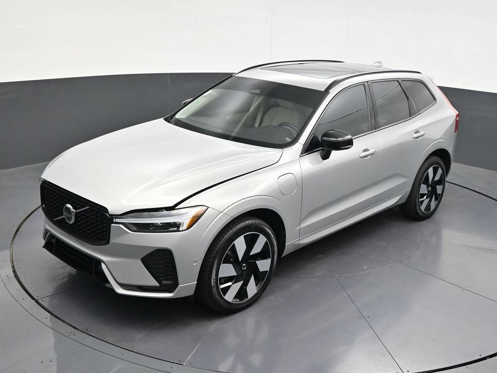 2025 Volvo XC60 Plug-In Hybrid Plus