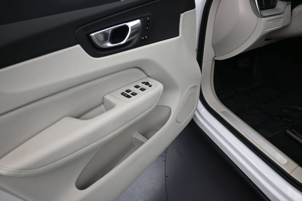 2025 Volvo XC60 Plug-In Hybrid Plus, T8 AWD Electric/Gasoline, Dark