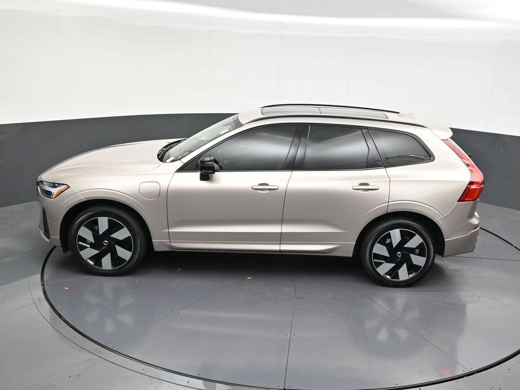 2025 Volvo XC60 Plug-In Hybrid Plus