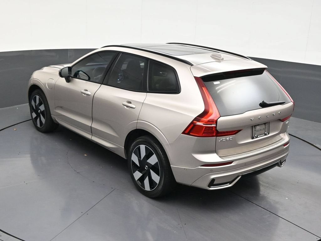 2025 Volvo XC60 Plug-In Hybrid Plus