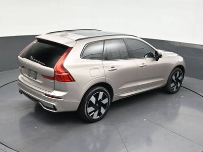 2025 Volvo XC60 Plug-In Hybrid Plus