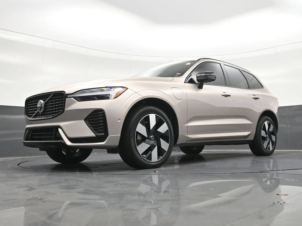 2025 Volvo XC60 Plug-In Hybrid Plus