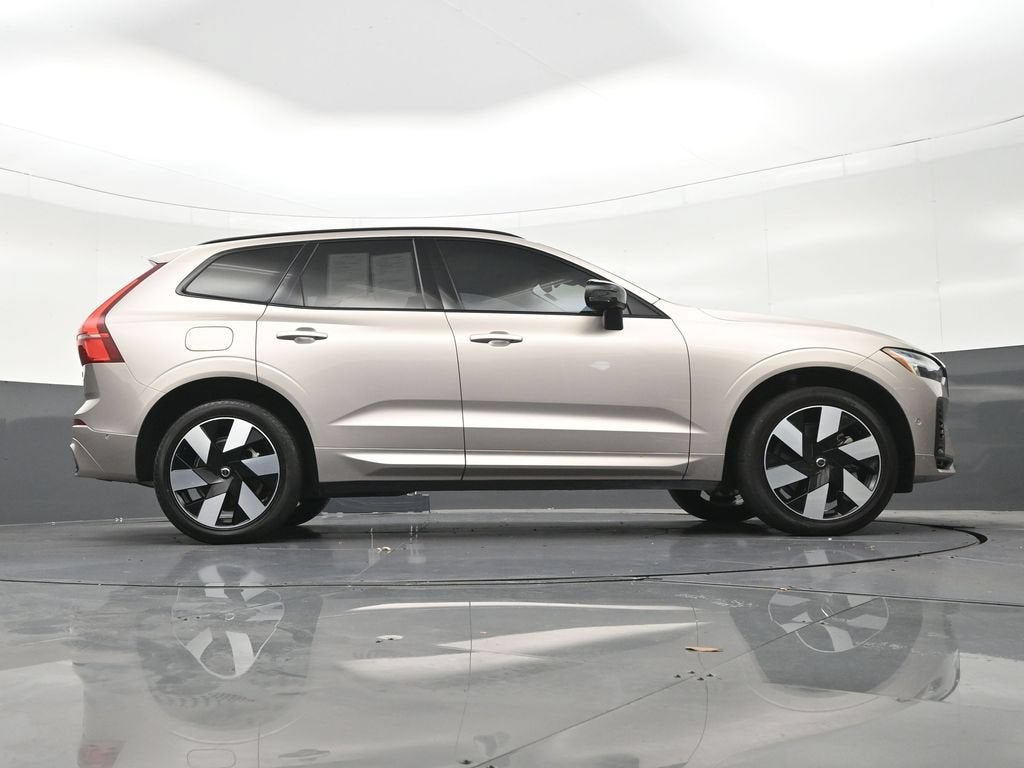 2025 Volvo XC60 Plug-In Hybrid Plus