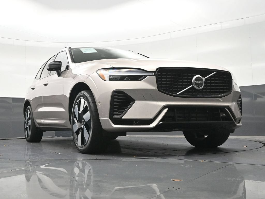 2025 Volvo XC60 Plug-In Hybrid Plus