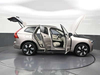 2025 Volvo XC60 Plug-In Hybrid Plus