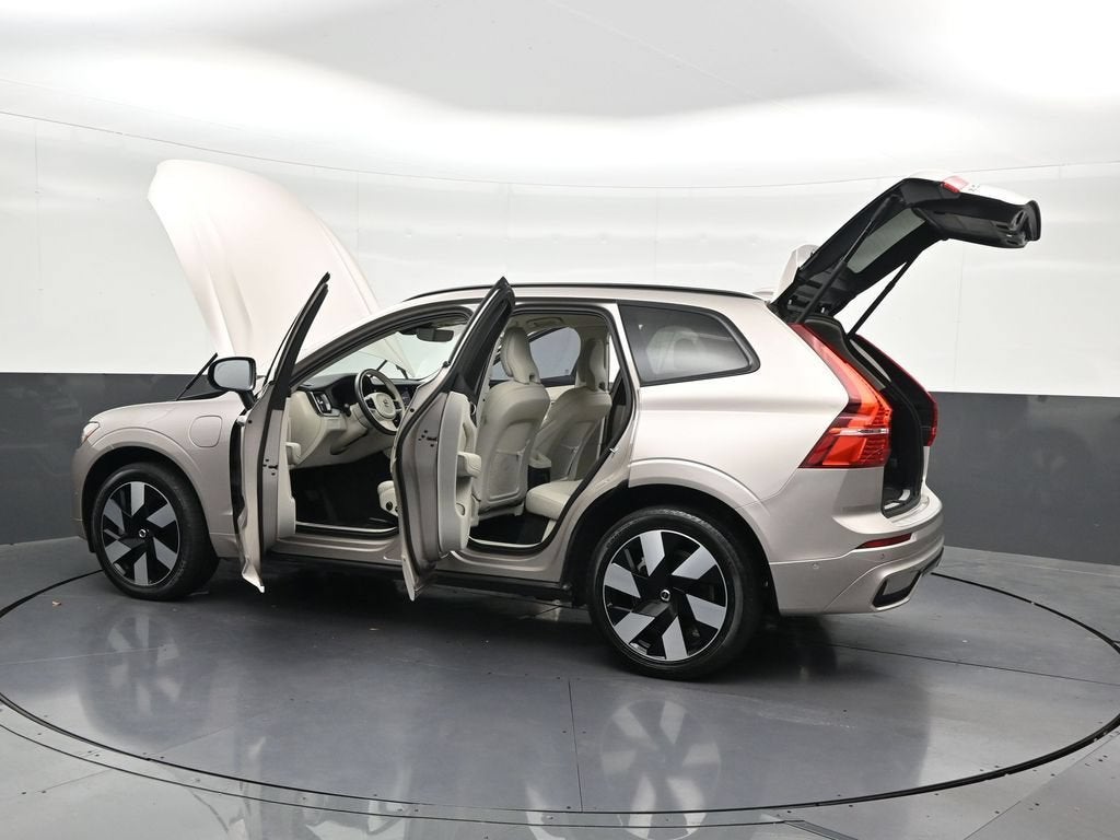 2025 Volvo XC60 Plug-In Hybrid Plus