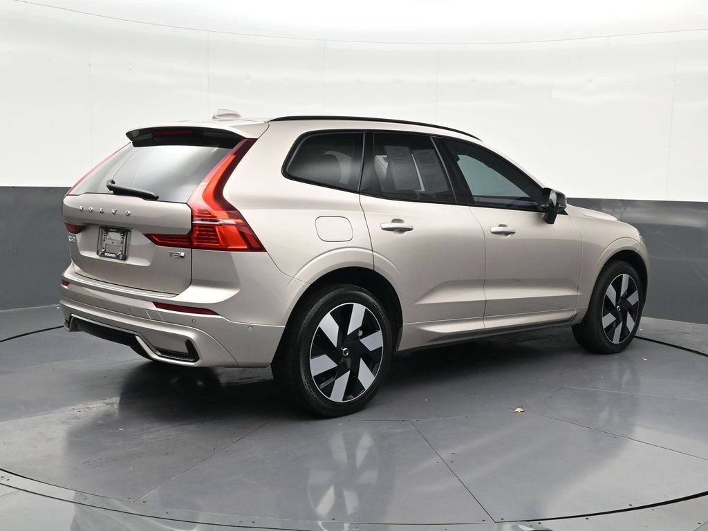 2025 Volvo XC60 Plug-In Hybrid Plus